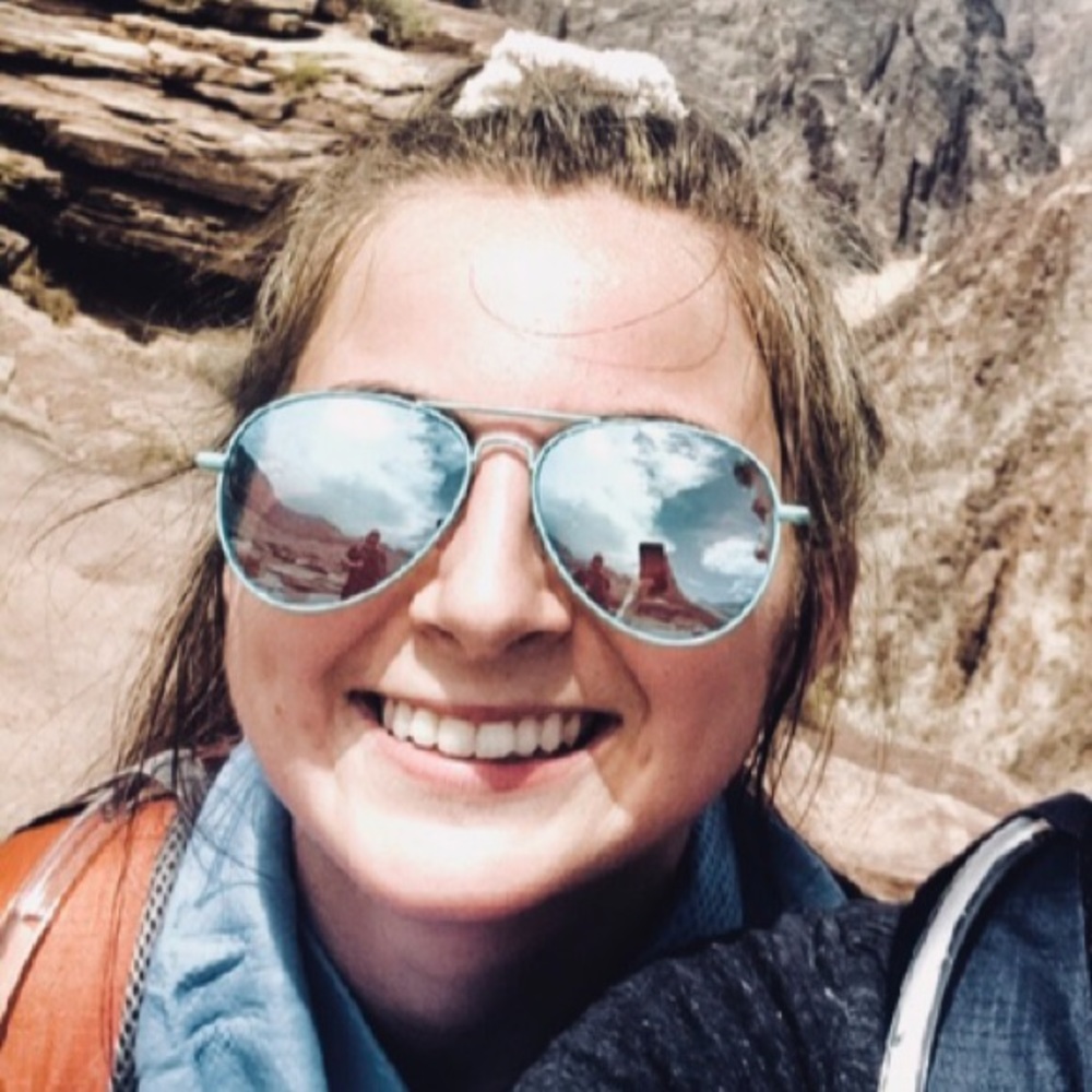 🌸MEET YOUR POSHER🌸